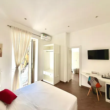 Dimora Poseidon לינה וארוחת בוקר טרופאה