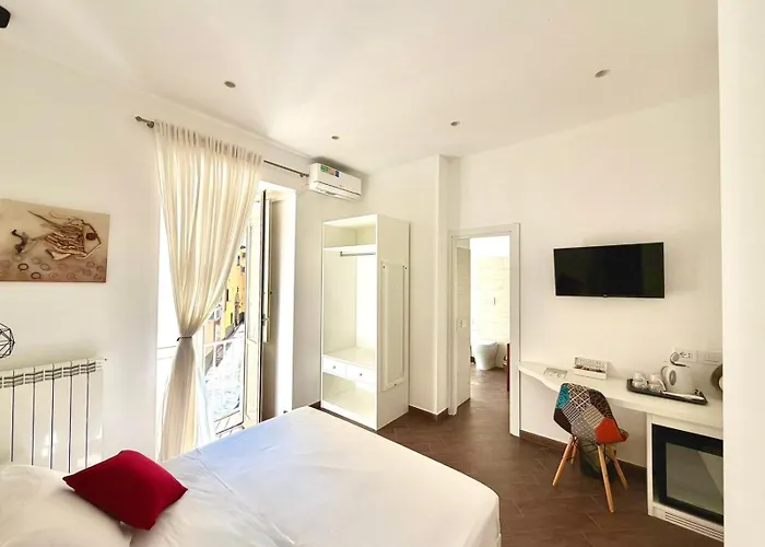 Dimora Poseidon לינה וארוחת בוקר טרופאה